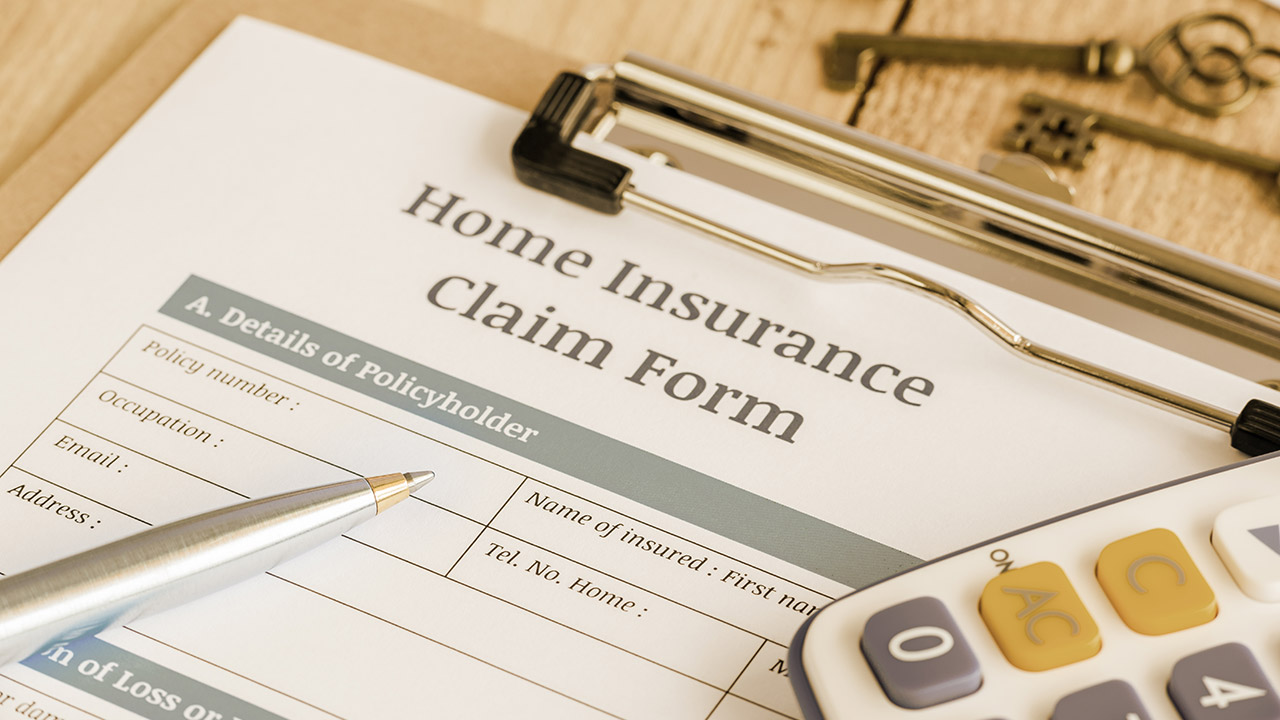 can-your-homeowners-insurance-provider-drop-you-because-of