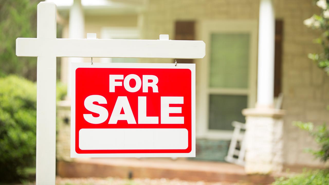what-exactly-happens-after-your-home-is-listed-for-sale-sign